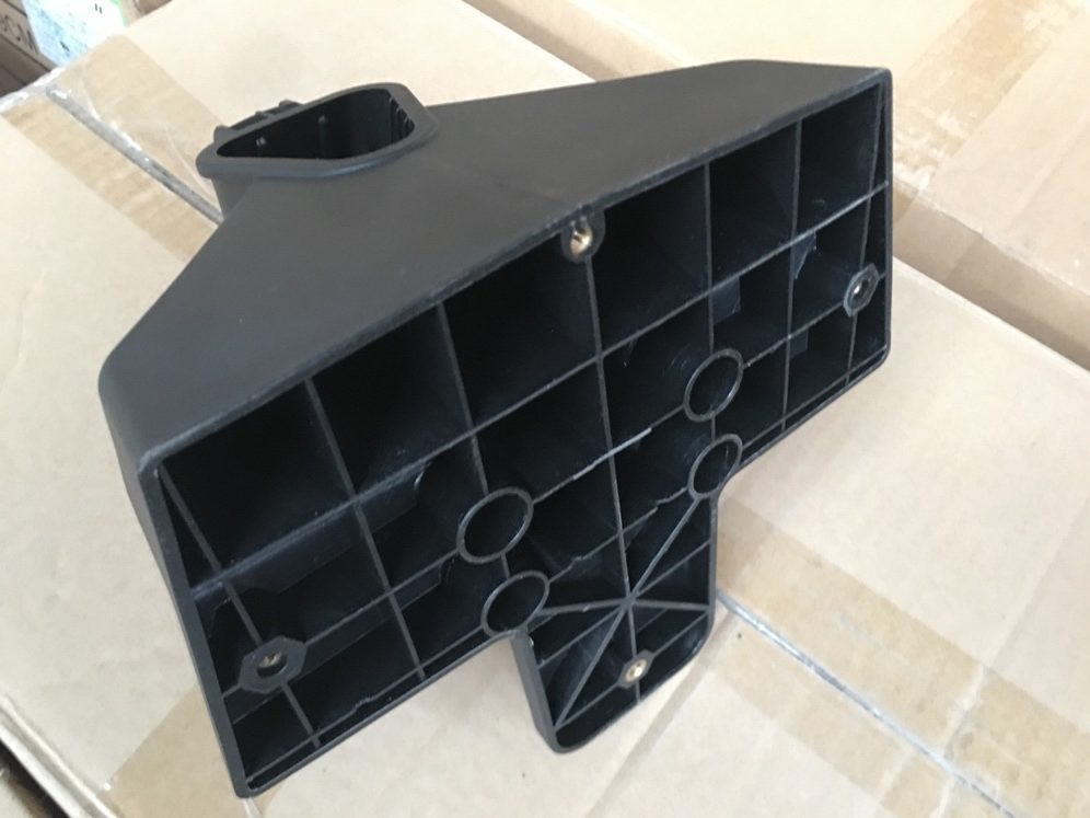 Automotive moulded structural part