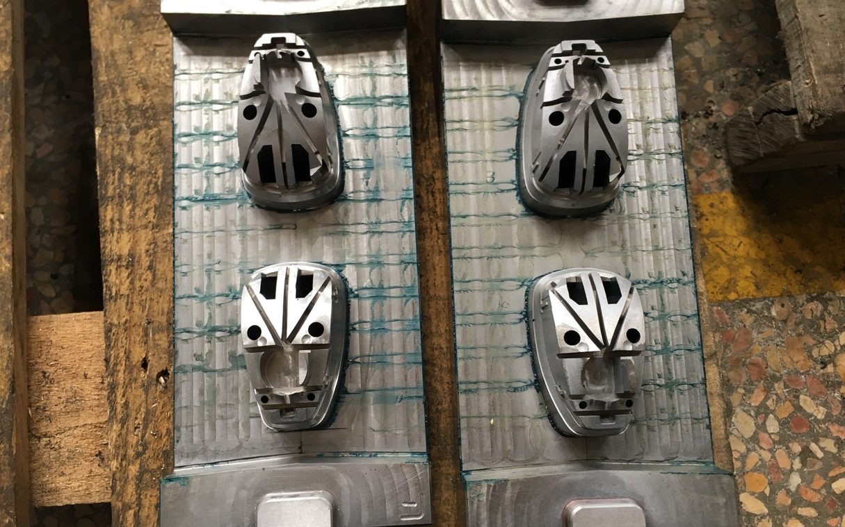 Multi-cavity precision mould in the Zhengxin toolroom